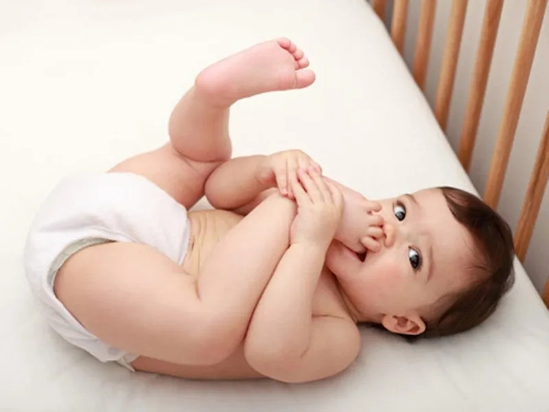 Tả dán sơ sinh Bobby thấm hút tốt