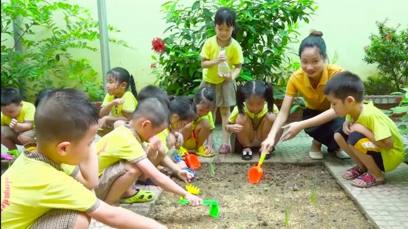 huong-dan-cham-soc-tre-sinh-nam-2025-de-phat-trien-toan-dien