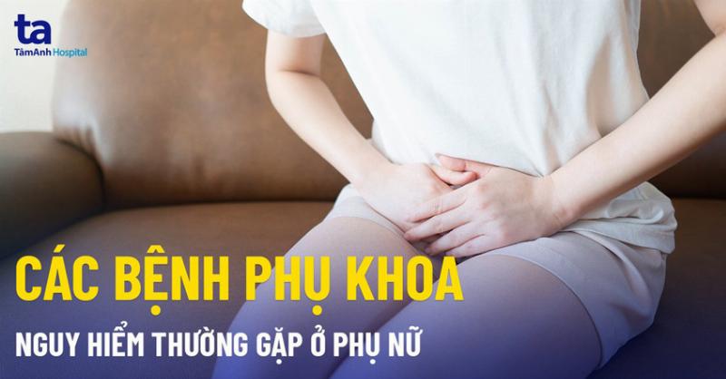 Hình ảnh tượng trưng lịch trình/lịch biểu với các mốc thời gian (6 tháng, 1 năm) và ghi chú "khám phụ khoa định kỳ", thể hiện tầm quan trọng của việc này.